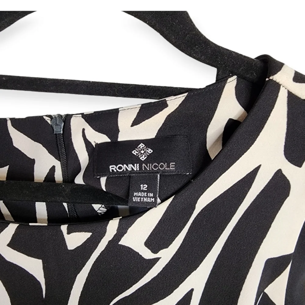 Ronnie Nicole dress black with white sleeveless size 16 - Picture 4 of 13